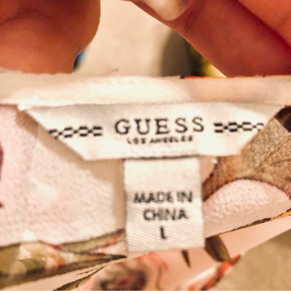 Women’s(Guess) Pink & White Floral ruffle-sleeved Blouse in size Large - Picture 7 of 7